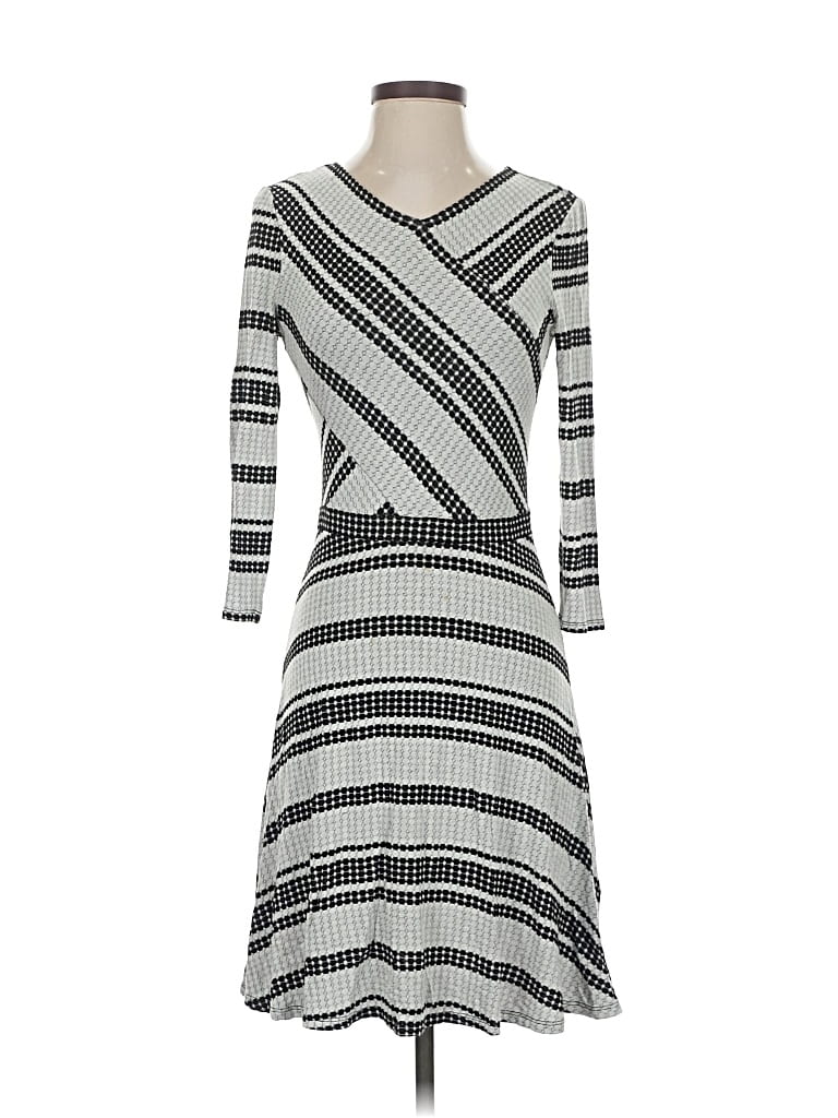 Pre-owned Bcbgmaxazria Casual Dress In Gray