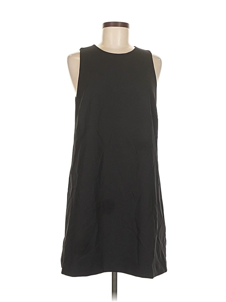 Click to view more detailed imagery on our partner's website Pre-owned H&m Casual Dress In Black