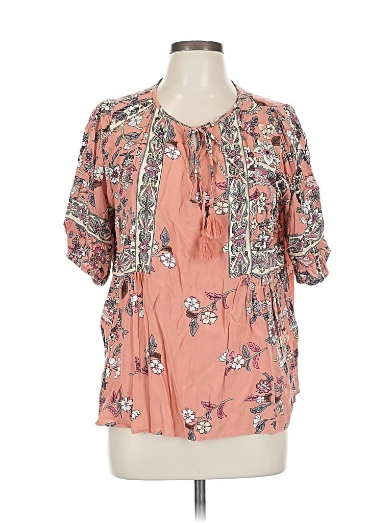Click to view more detailed imagery on our partner's website Pre-owned Gigio Short Sleeve Blouse In Pink