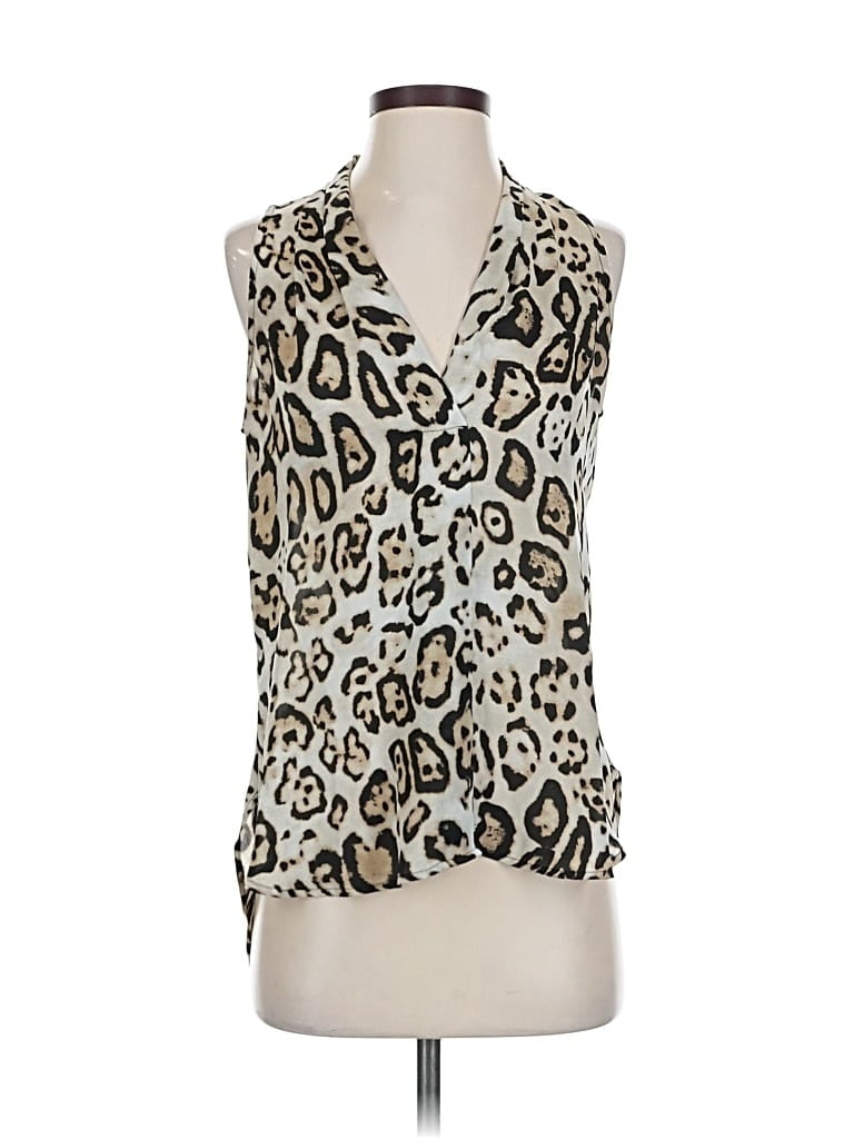 Pre-owned Vince Camuto Sleeveless Blouse In White