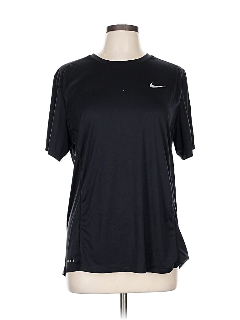 Pre-owned Nike Active T-shirt In Black