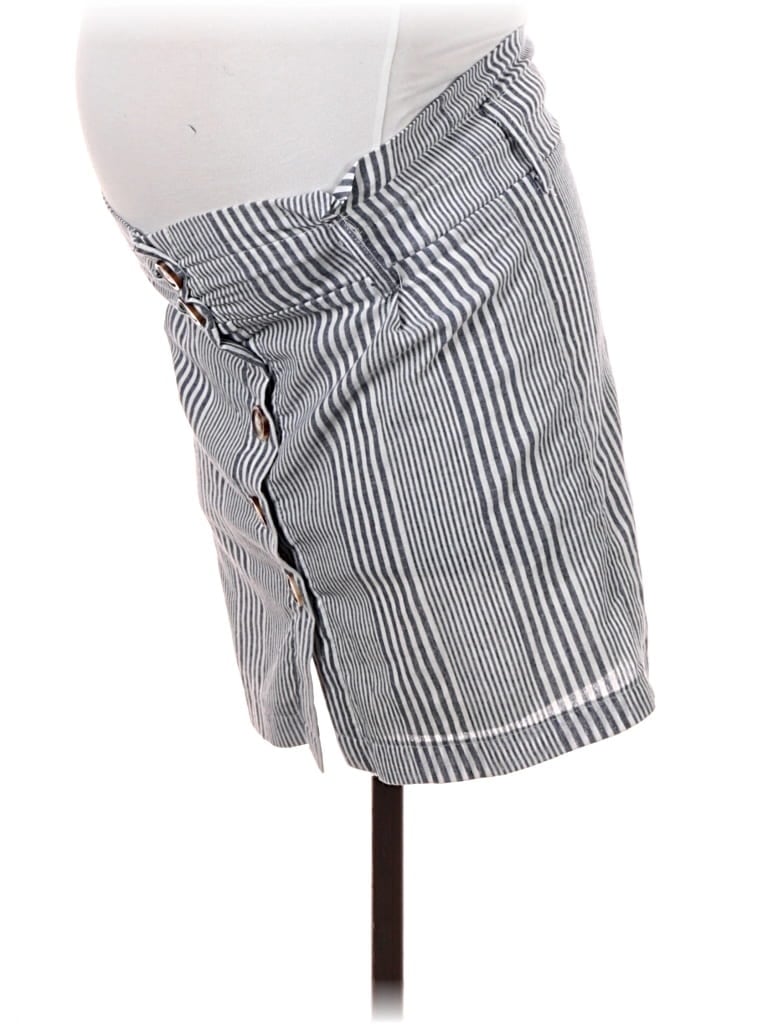 Click to view more detailed imagery on our partner's website Pre-owned Pink Blush Casual Skirt In Gray