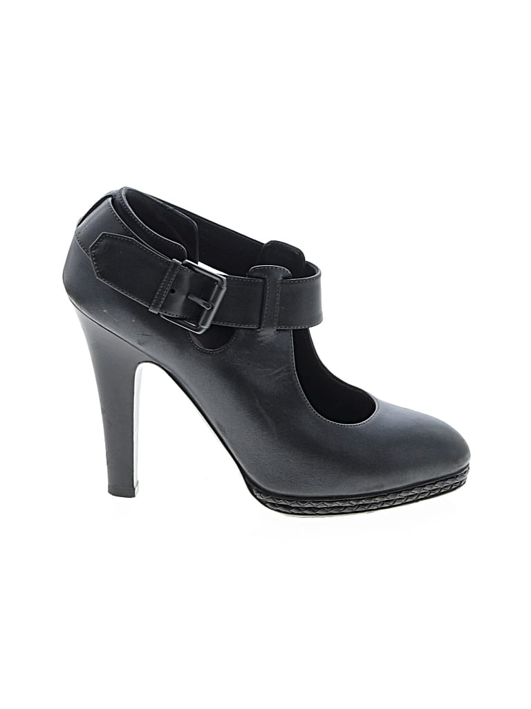 Click to view more detailed imagery on our partner's website Pre-owned Bottega Veneta Heels In Black