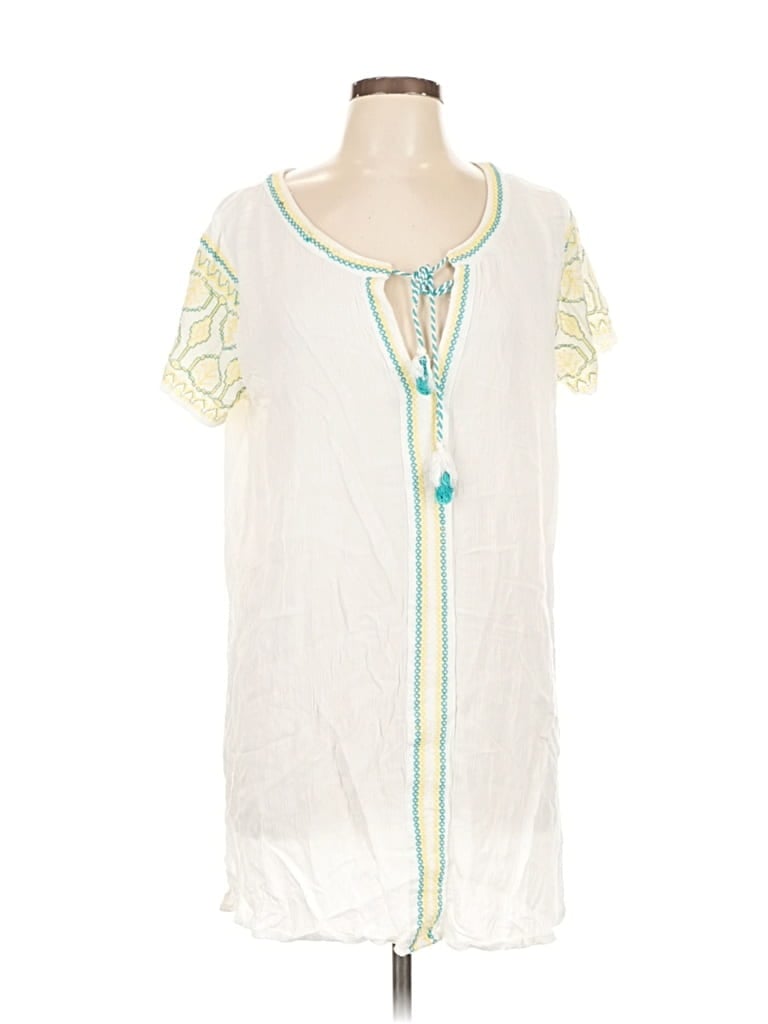 Pre-owned Francesca's Casual Dress In White