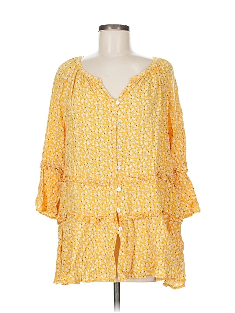 Click to view more detailed imagery on our partner's website Pre-owned Beachlunchlounge Kimono In Yellow