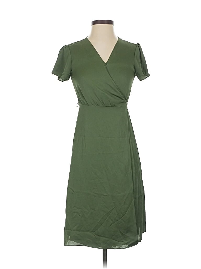 Click to view more detailed imagery on our partner's website Pre-owned Banana Republic Casual Dress In Green