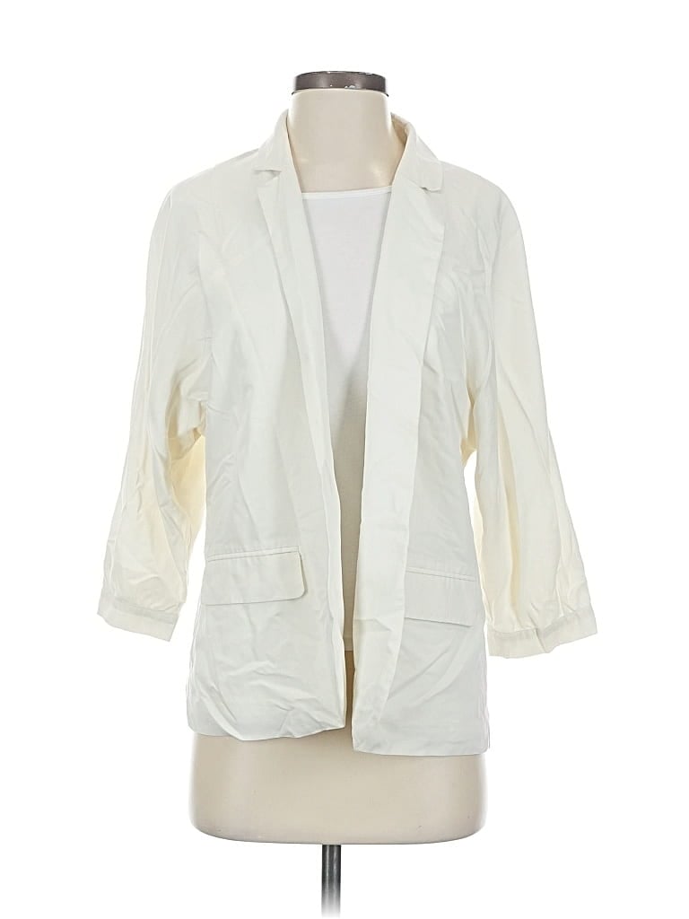 Click to view more detailed imagery on our partner's website Pre-owned Chico's Blazer Jacket In White