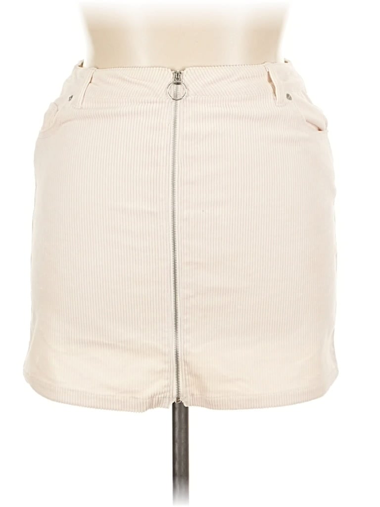 Pre-owned Love Tree Casual Skirt In White