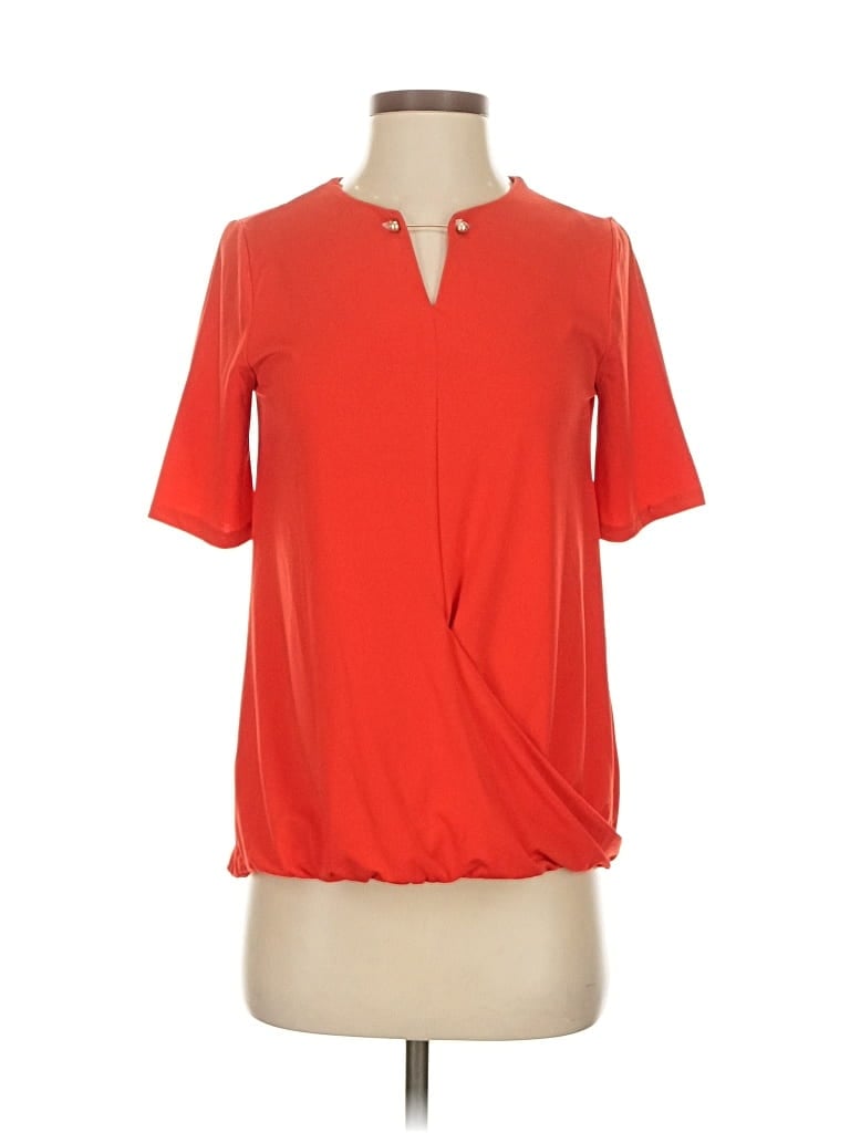 T TAHARI Pre-owned Short Sleeve T-shirt In Red