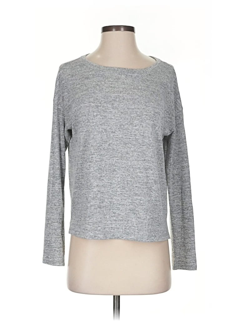 Click to view more detailed imagery on our partner's website Pre-owned Forever 21 Pullover Sweater In Gray