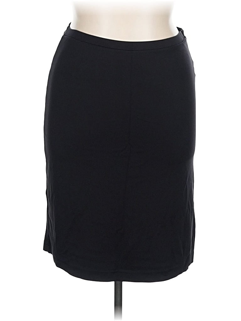 Click to view more detailed imagery on our partner's website Pre-owned Guess Jeans Casual Skirt In Black