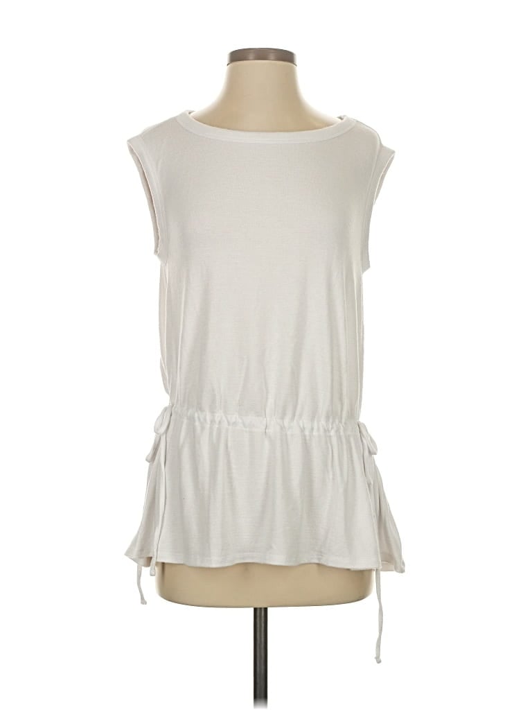 Click to view more detailed imagery on our partner's website Pre-owned Gap Sleeveless T-shirt In White