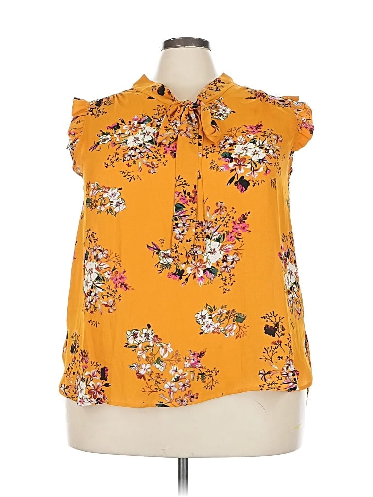 Click to view more detailed imagery on our partner's website Pre-owned Sweet Rain Sleeveless Blouse In Yellow