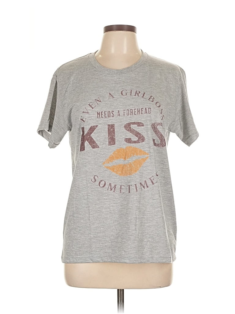 Pre-owned 2 To 5 Designs Short Sleeve T-shirt In Gray