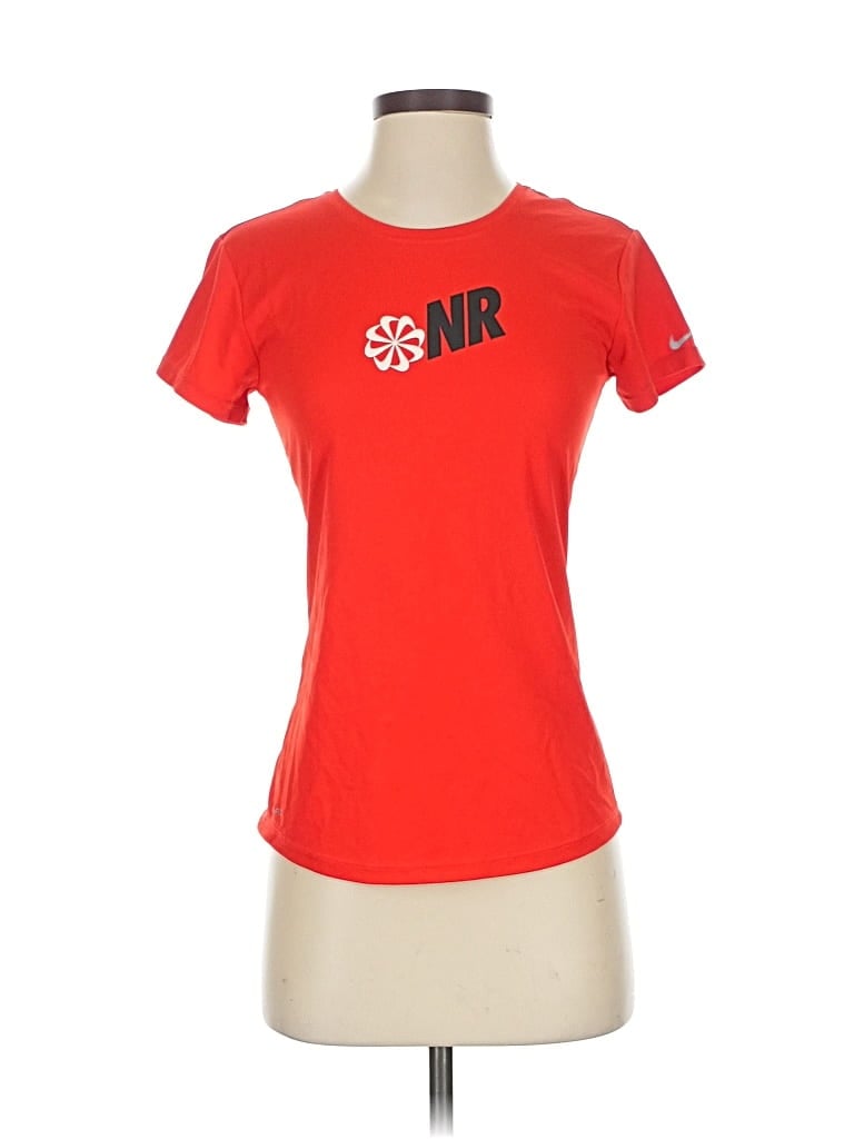 Pre-owned Nike Active T-shirt In Red