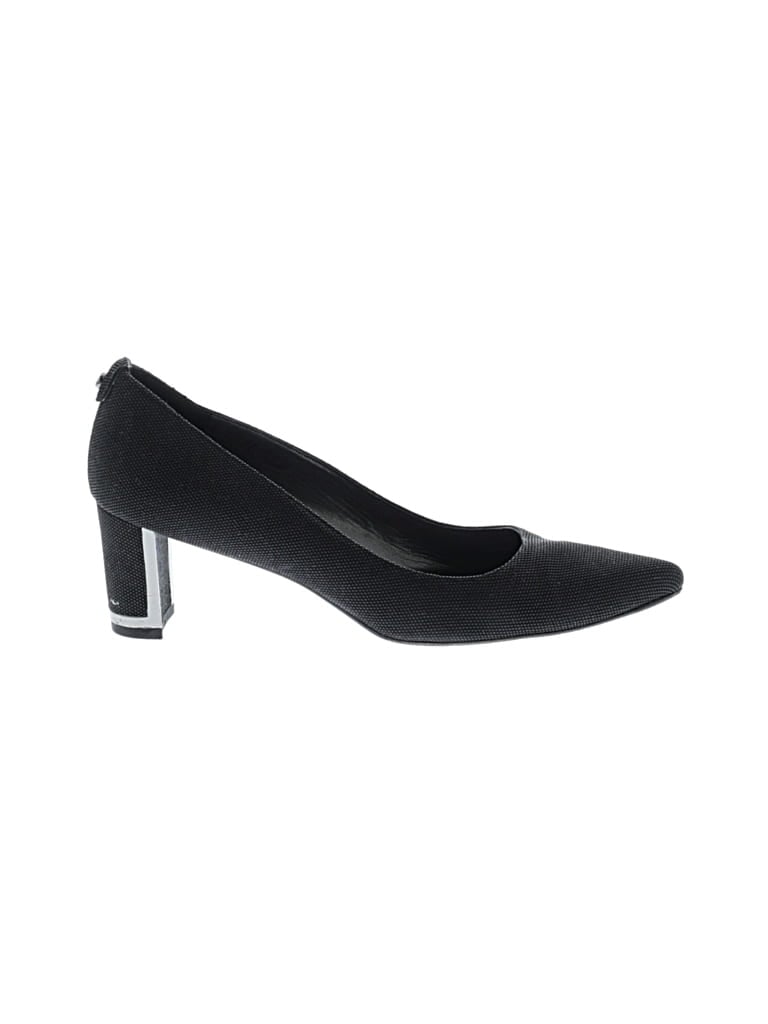 Pre-owned Stuart Weitzman Heels In Black