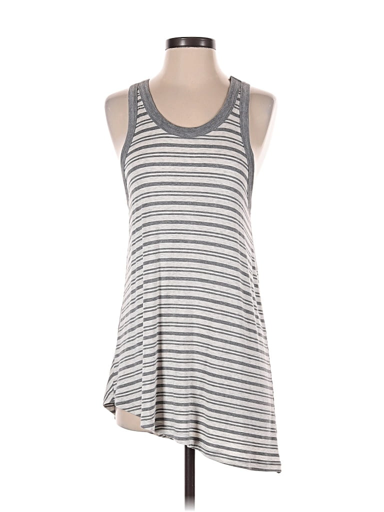 Pre-owned Cabi Sleeveless T-shirt In Gray