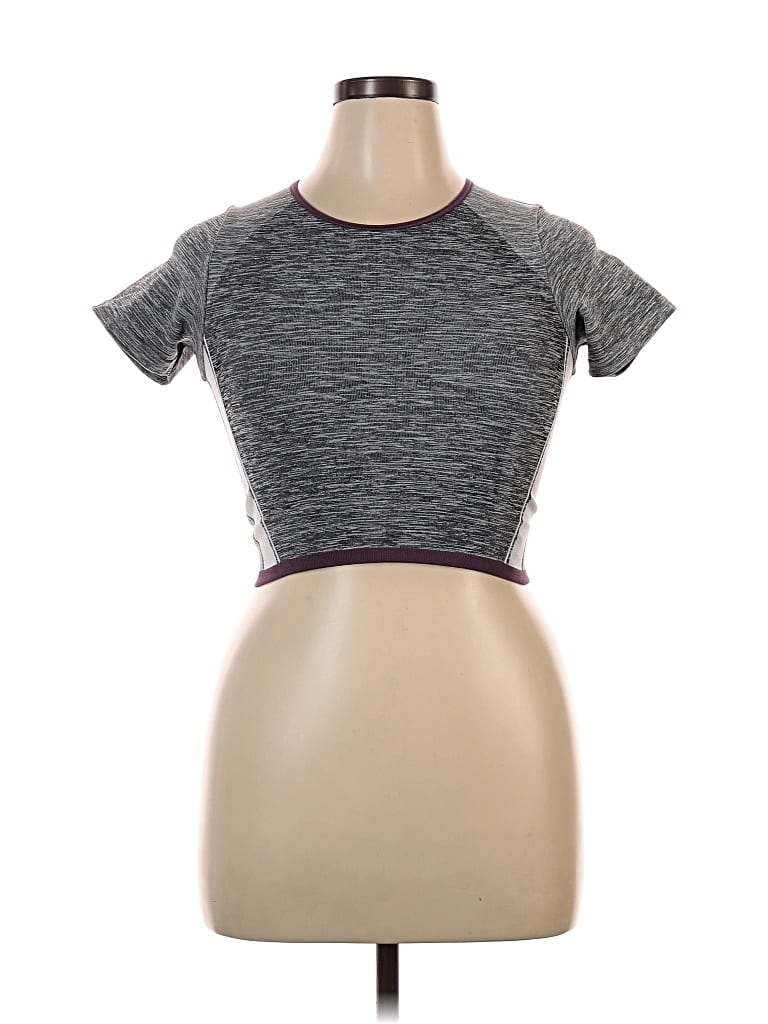 Click to view more detailed imagery on our partner's website Pre-owned Athleta Active T-shirt In Gray