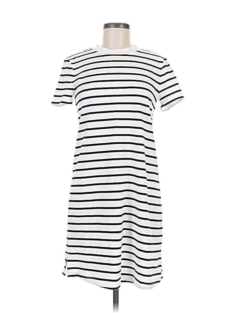 Pre-owned Old Navy Casual Dress In White