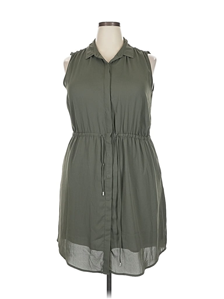 Pre-owned Mossimo Casual Dress In Green