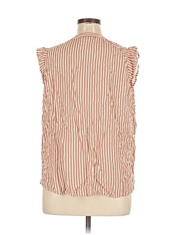 Liz Claiborne Sleeveless Button-Down Shirt (view 2)