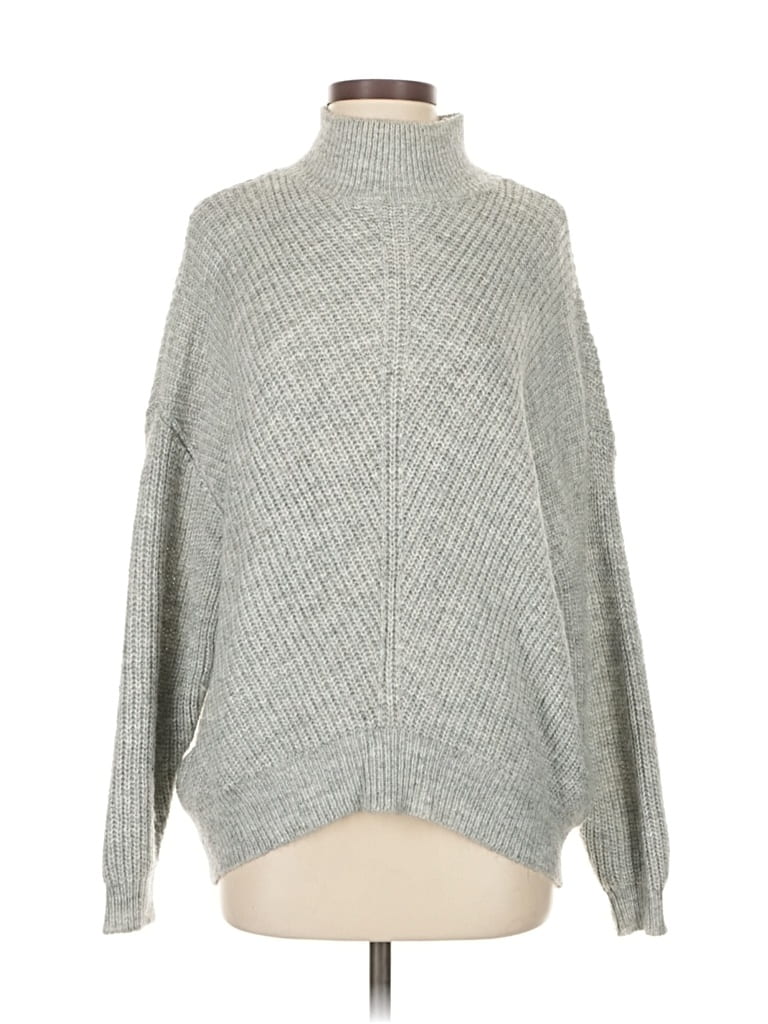 Pre-owned Vince Camuto Turtleneck Sweater In Gray