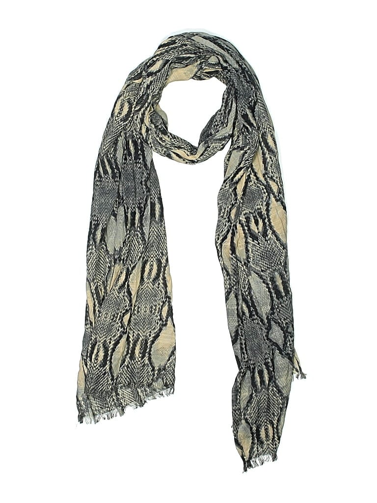 UNBRANDED Pre-owned Scarf In Gray