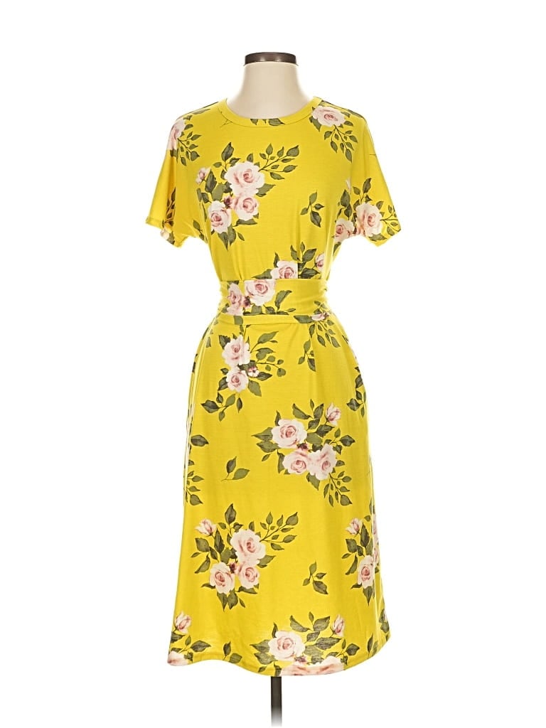 Pre-owned Lularoe Casual Dress In Yellow