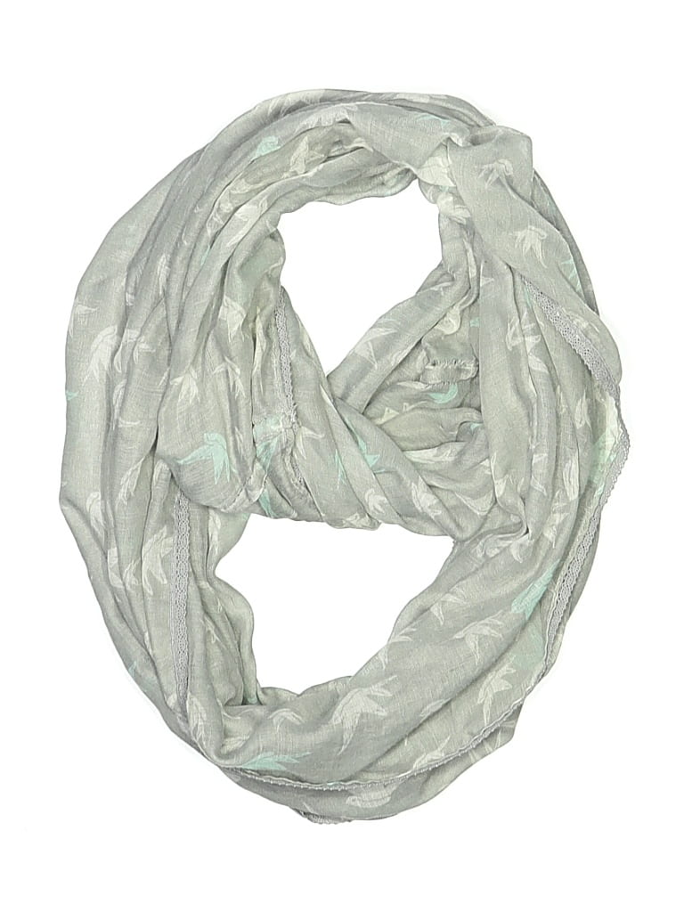 UNBRANDED Pre-owned Scarf In Gray