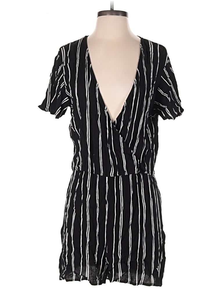 Pre-owned Xhilaration Romper In Black
