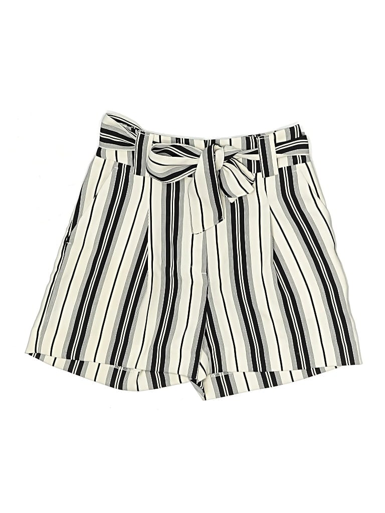 H&M Pre-owned Shorts In White