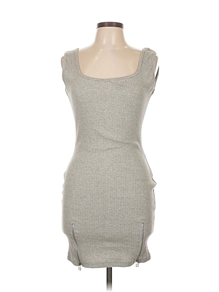 Pre-owned Prettylittlething Casual Dress In Gray