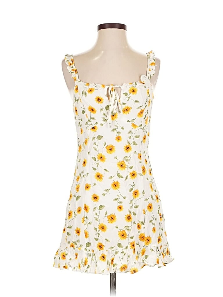 Pre-owned Wild Honey Casual Dress In Yellow