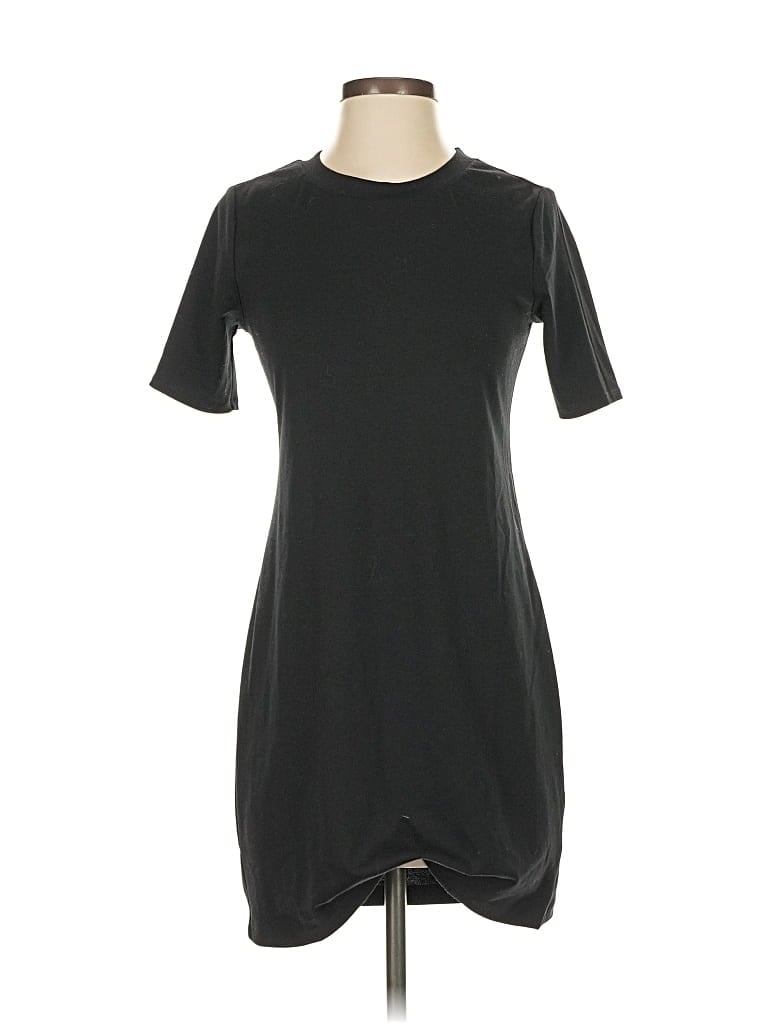 Pre-owned Old Navy Casual Dress In Black