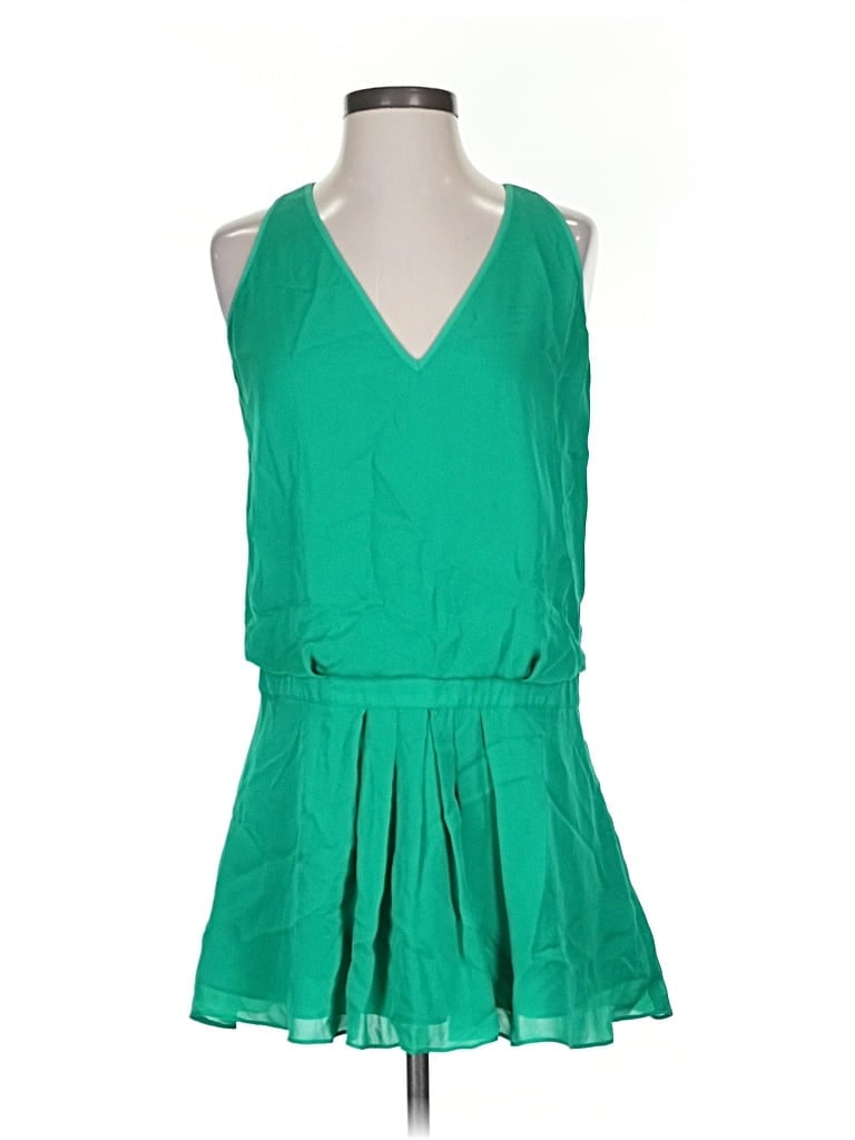 Pre-owned Bebe Casual Dress In Green
