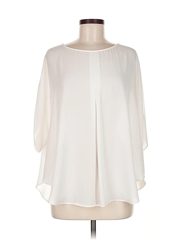 Click to view more detailed imagery on our partner's website Pre-owned Chico's 3/4 Sleeve Blouse In White