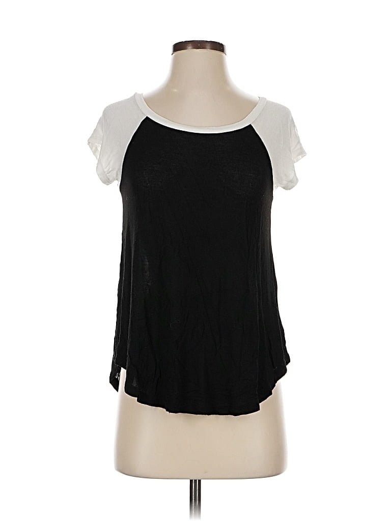 Click to view more detailed imagery on our partner's website Pre-owned Splendid Sleeveless T-shirt In Black