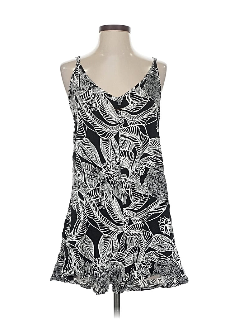 UNBRANDED Pre-owned Tank Top Silver Strapless Neckline Tops