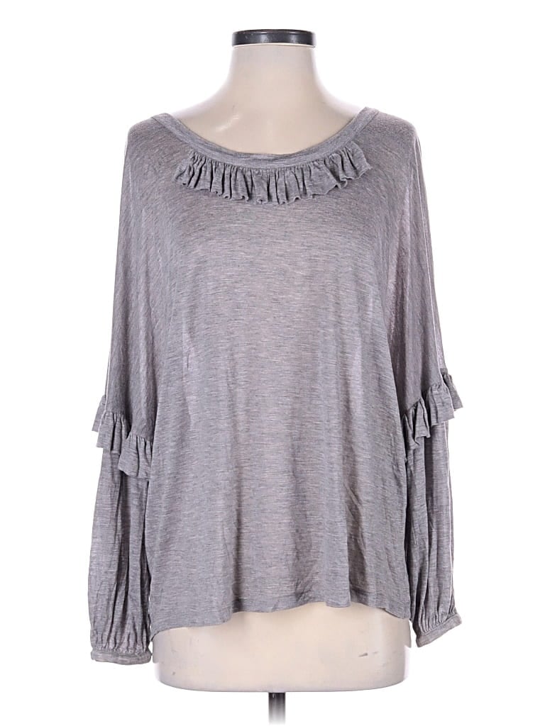 Click to view more detailed imagery on our partner's website Pre-owned Stella Mccartney 3/4 Sleeve Top Ivory Ruffles Neckline Tops In White