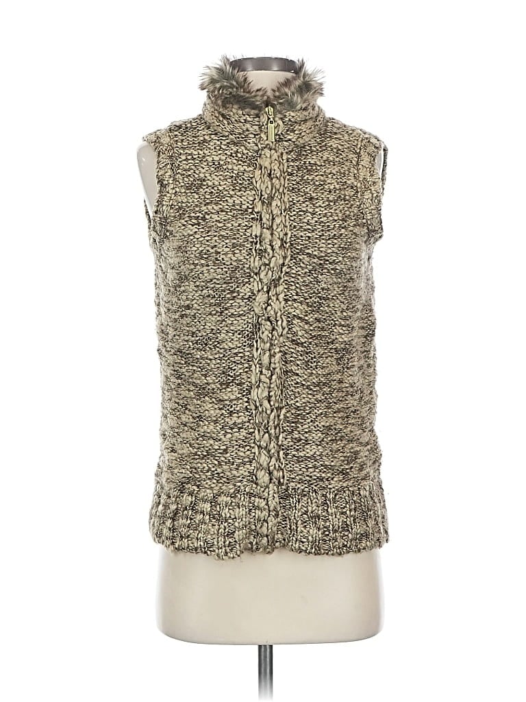 Click to view more detailed imagery on our partner's website Pre-owned Charter Club Vest In Gold