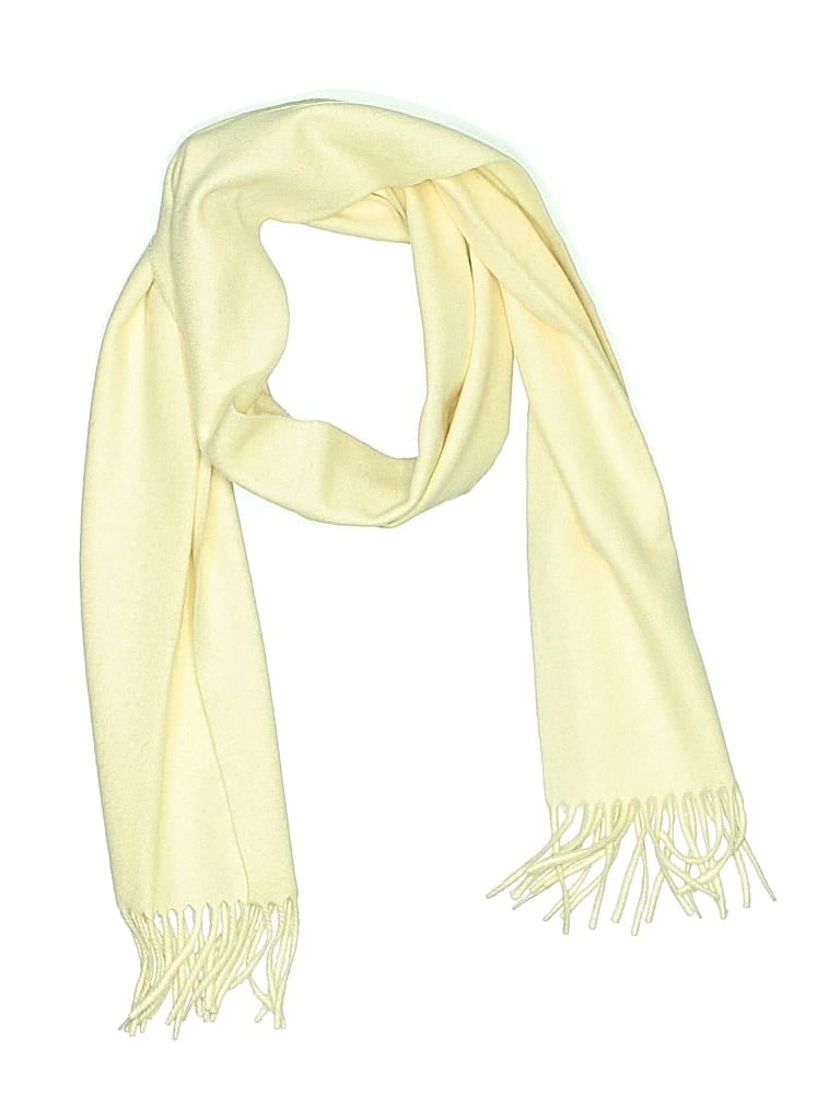Click to view more detailed imagery on our partner's website Pre-owned Unbranded Scarf In White