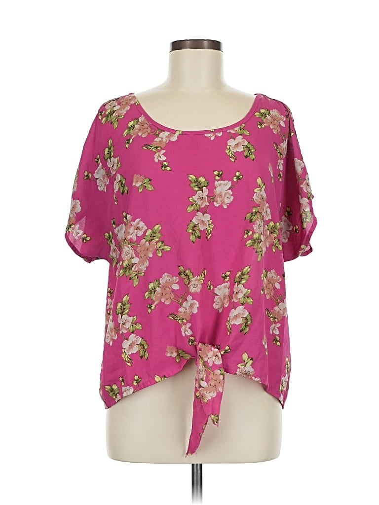 Click to view more detailed imagery on our partner's website Pre-owned Love Short Sleeve Blouse In Pink