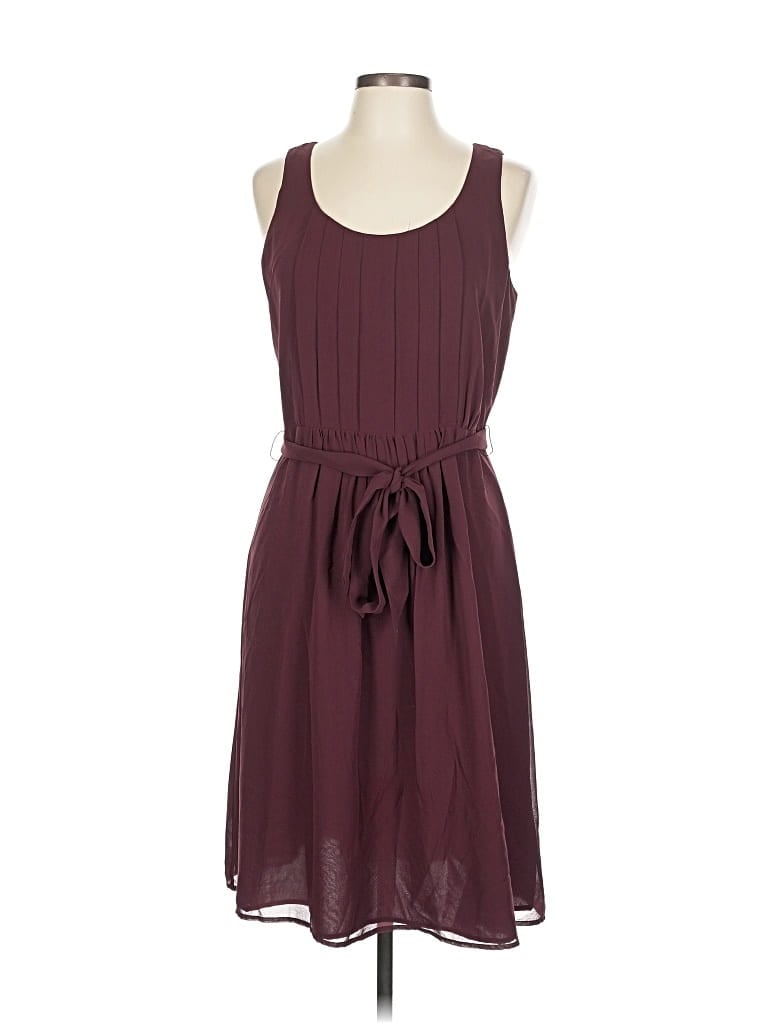 Click to view more detailed imagery on our partner's website Pre-owned Banana Republic Casual Dress In Burgundy