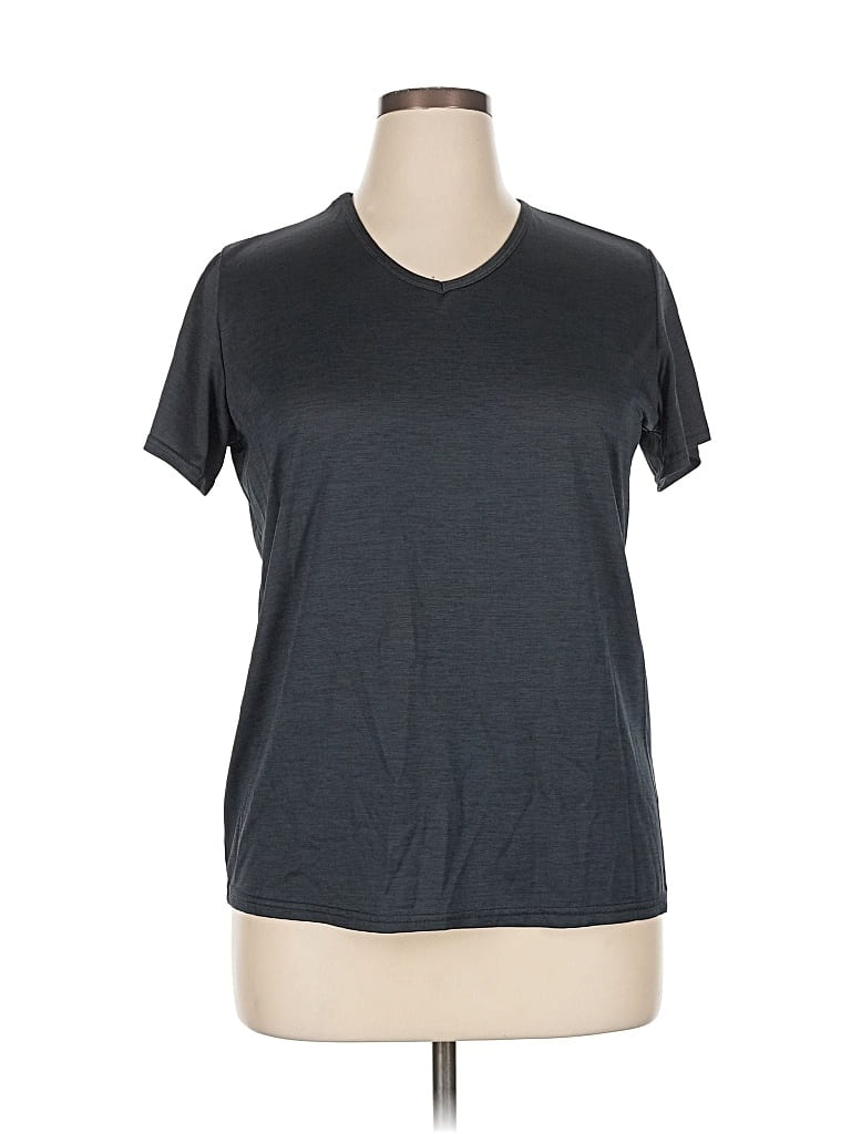 Pre-owned Real Essentials Active T-shirt In Gray