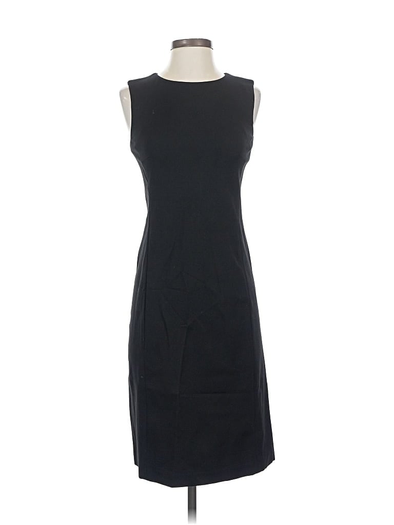 Click to view more detailed imagery on our partner's website Pre-owned Uniqlo Casual Dress In Black