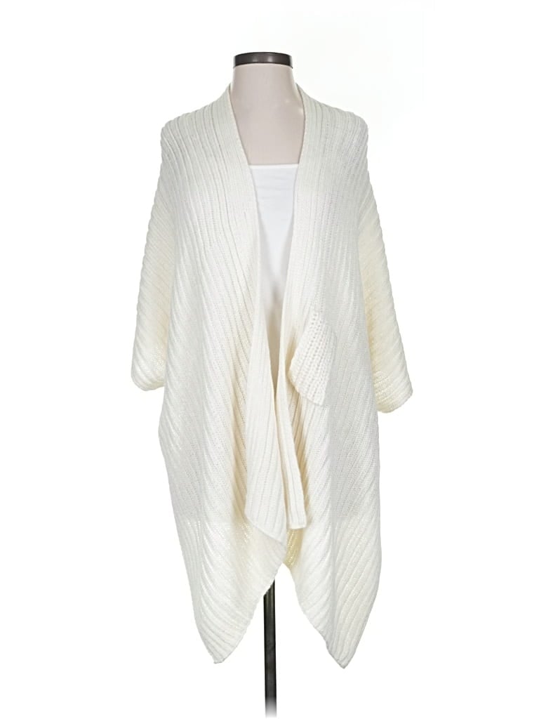 CHICO'S Pre-owned Poncho In White