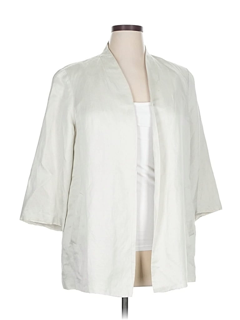 Click to view more detailed imagery on our partner's website Pre-owned Jodifl Kimono In White