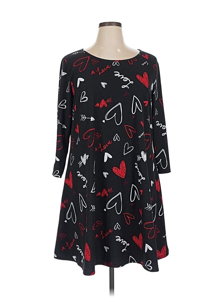 Click to view more detailed imagery on our partner's website Pre-owned St. John's Bay 3/4 Sleeve T-shirt In Black