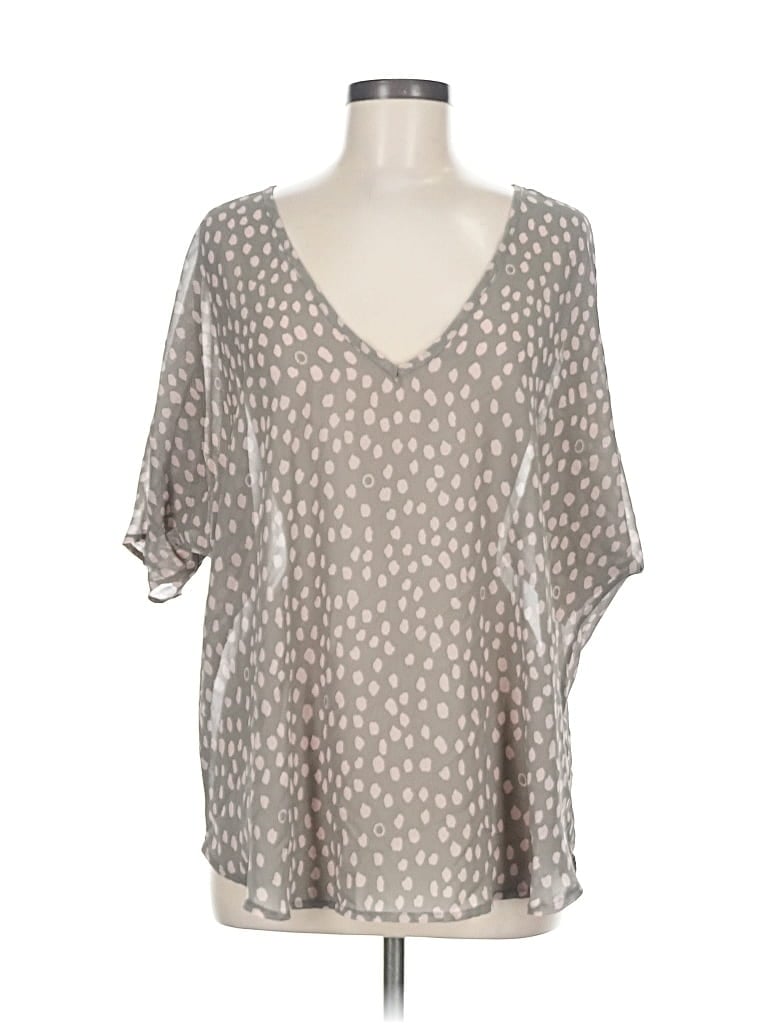 Click to view more detailed imagery on our partner's website Pre-owned By Together Short Sleeve T-shirt In Gray