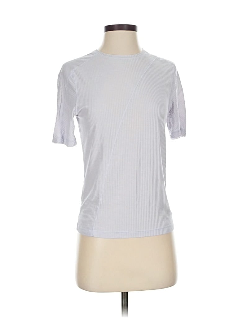 Pre-owned Lululemon Athletica Short Sleeve T-shirt In Blue